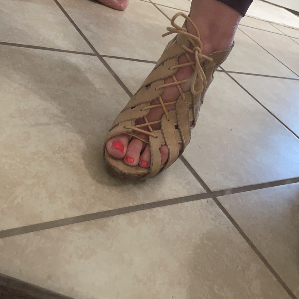 Chinese Laundry Heels - Picture 4 of 4
